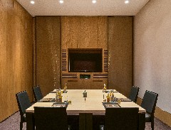 the-bvlgari-resort-dubai-the-meeting-room-small