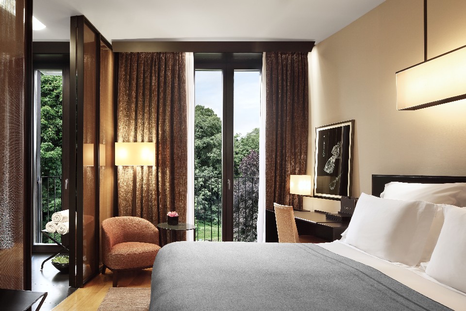 Luxury Hotel Deluxe Rooms Milan Italy Bvlgari Hotel Milano