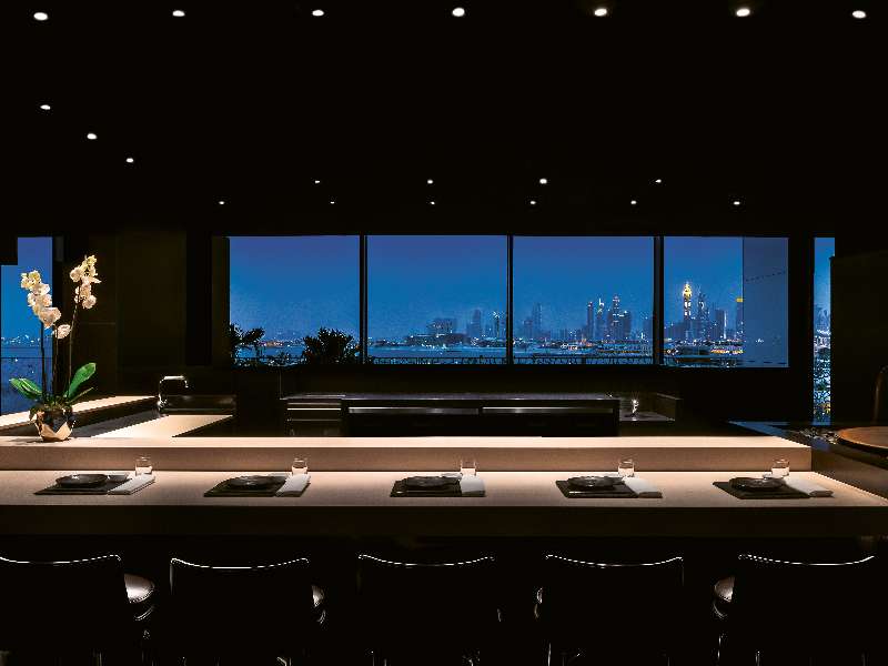 bvlgari-resort-dubai-hoseki-restaurant-counter-by-night