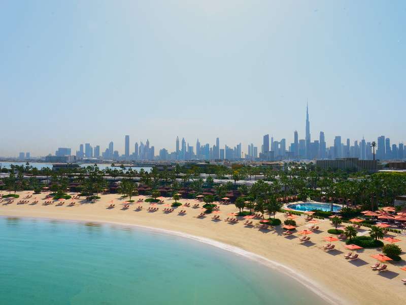 Serpenti Beach Club