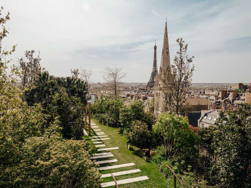 Penthouse Private Garden View