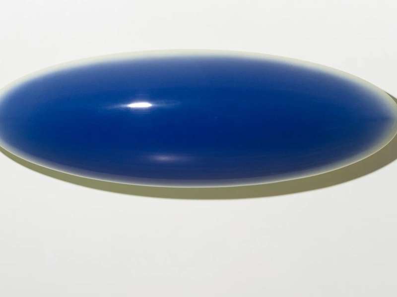 Yanis Khannoussi, A Drop of an Endless World 4, 2025, Pittura e vernice su resina, 195 x 65 x 40 cm | Courtesy Dumonteil Gallery