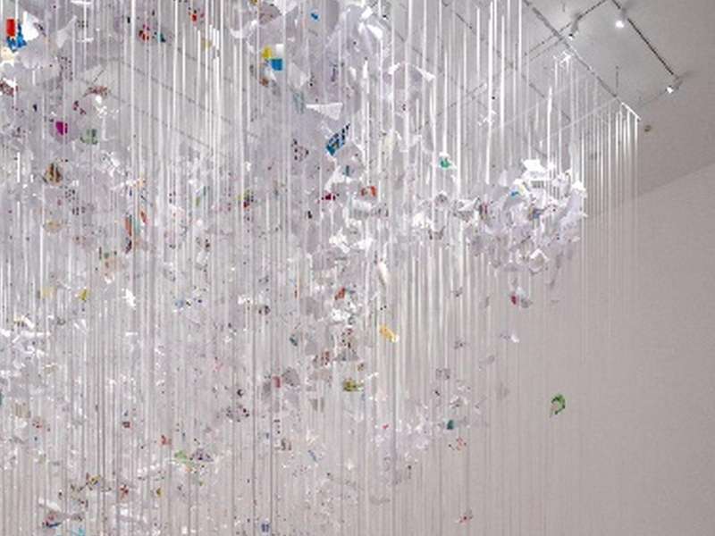 Chiharu Shiota, The Moment the Snow Melts | Courtesy MUDEC - Museo delle Culture, Milano