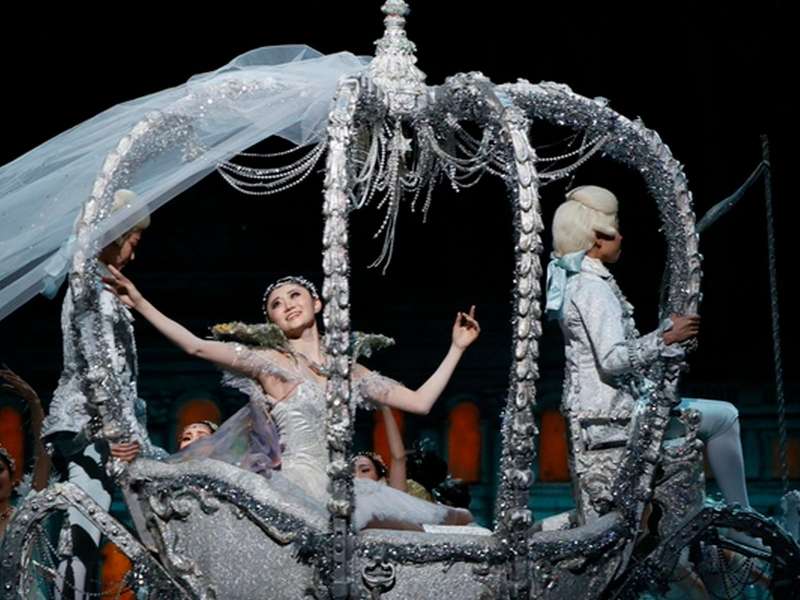 Cinderella | Courtesy &copy; New National Theatre, Tokyo