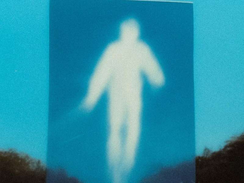 Chen Chuanduan, When the Comet Pierced Me, From the Everett's Notes series, 2024 | Courtesy &copy; Chen Chuanduan