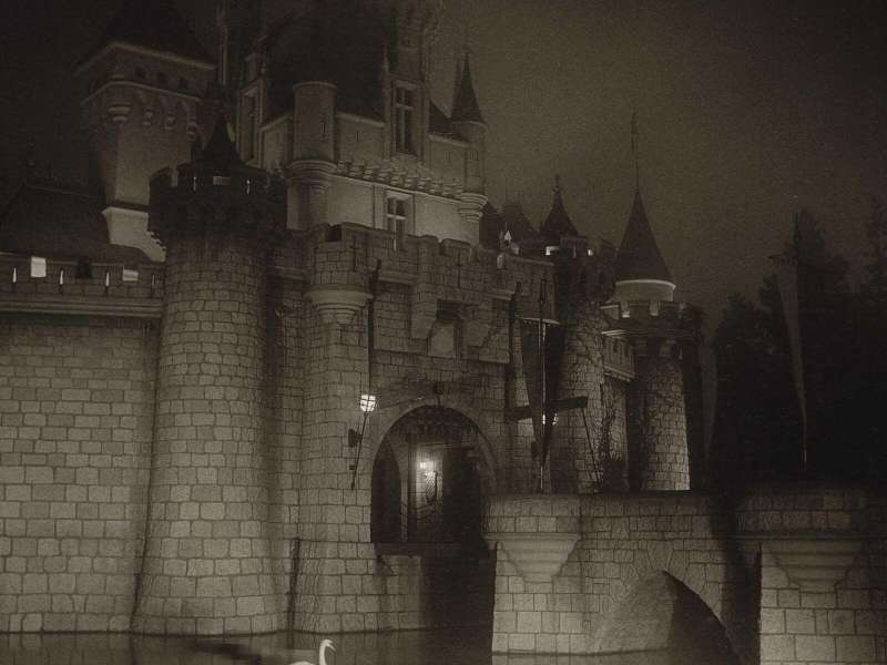Diane Arbus, A castle in Disneyland, Cal., 1962| &copy; The Estate of Diane Arbus
