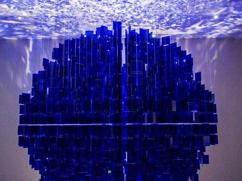 Julio Le Parc, Blue Sphere 2013, Tate Modern, London | &copy; Julio Le Parc | Courtesy the Latin American Acquisitions Committee 2023 | &copy; ADAGP, Paris and DACS, London 2025 | Photo: &copy; Museum of Art Pudong
