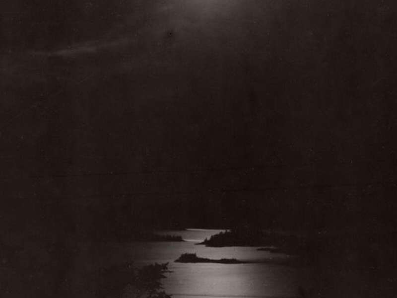 Cai Dongdong, The Moving Moon, 2016, Gelatin silver print, 25 &times; 26.5 cm (photo), 34 &times; 36 cm (framed), edition of 6 + 2AP | &copy; Cai Dongdong | Courtesy Cai Dongdong / Galerie Urs Meile