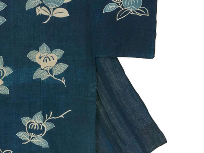 Cotton Night Wear, orange blossom resist pattern, Tottori Prefecture, 18-19 century | Courtesy Tottori Folk Crafts Museum / Panasonic Shiodome Museum of Art