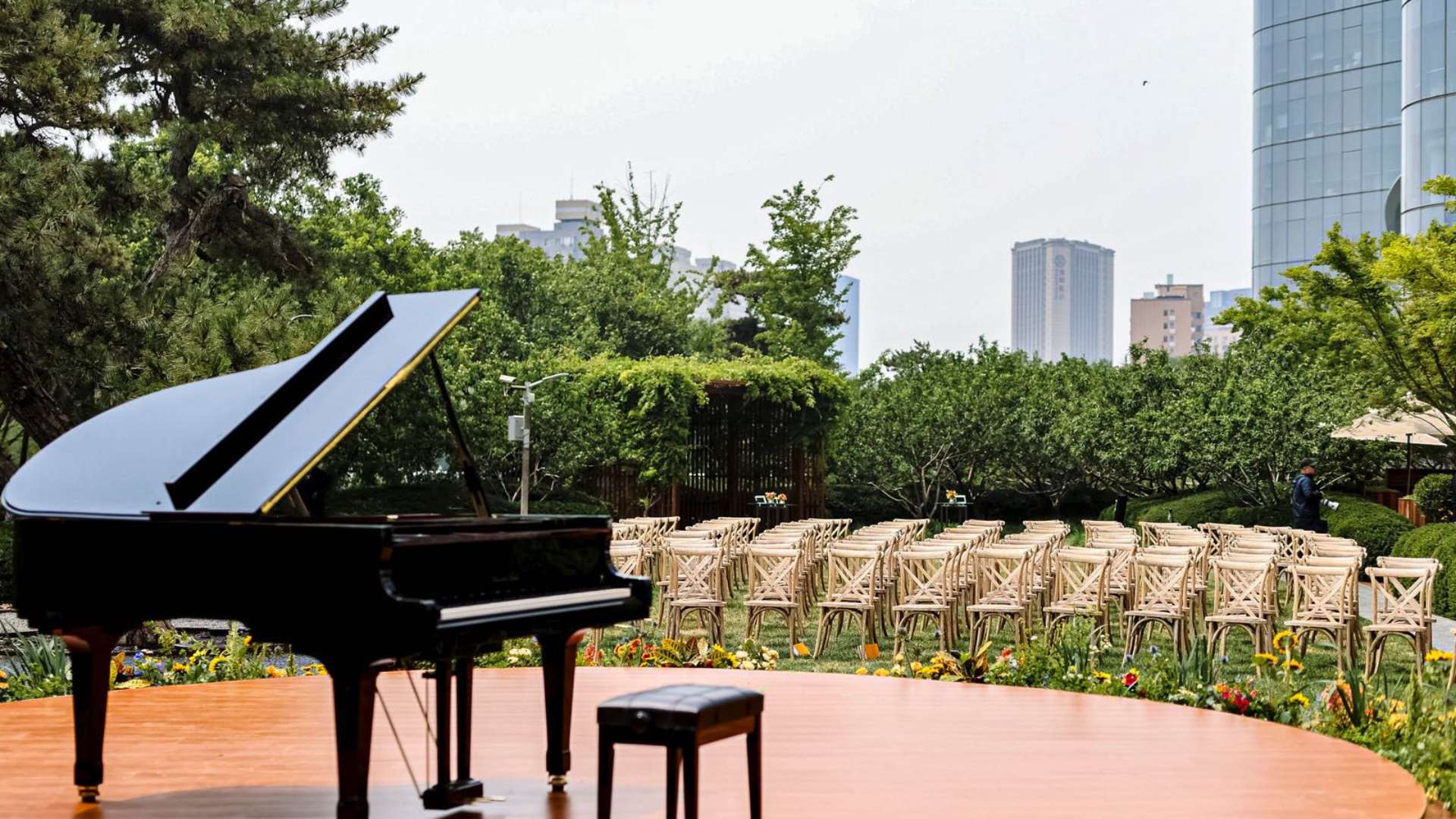 Bulgari Hotel Beijing Whats On Garden Party
