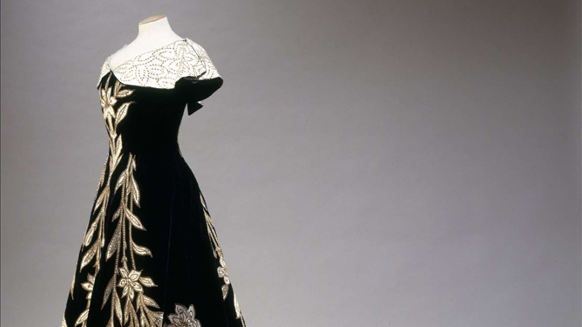 Garde robe Greffulhe, Robe aux lys, Worth | &copy; Paris Galliera / Paris Musees