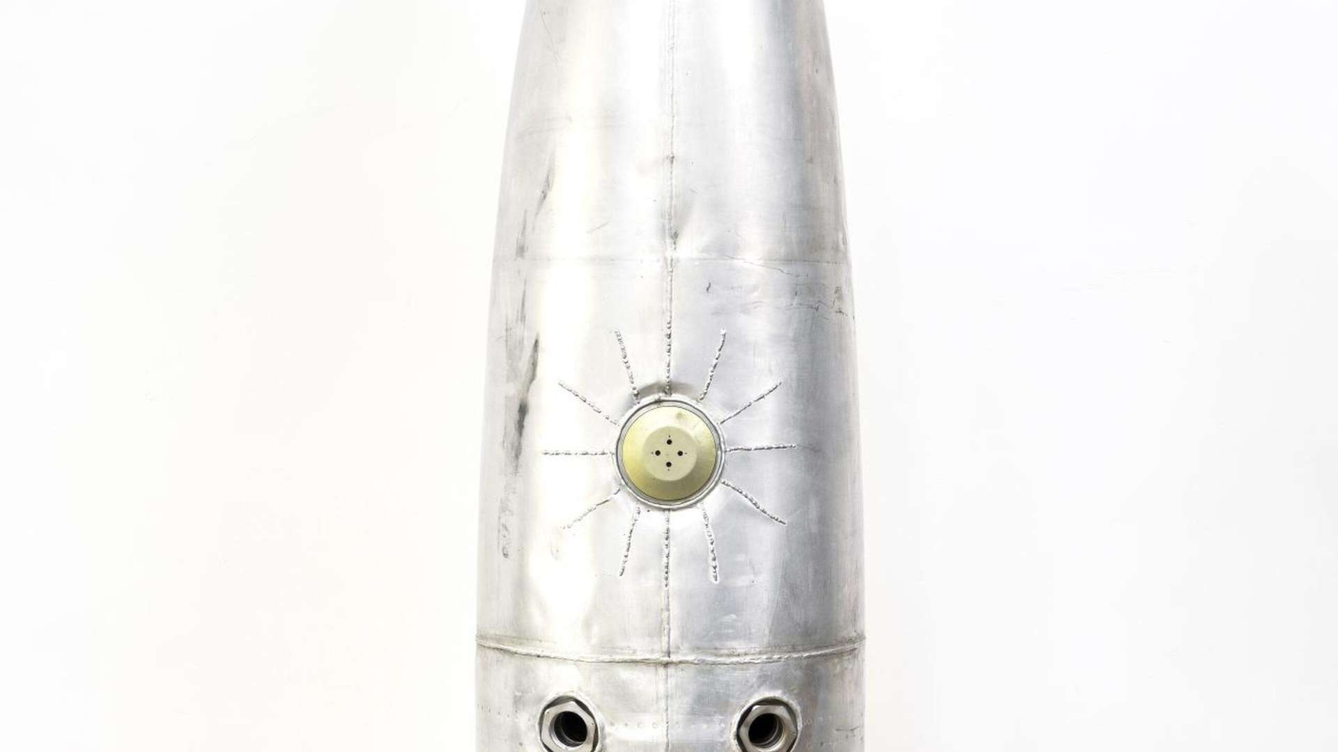 Dai Zhankun, Liquid Faith, 2025, Aluminum, 50 &times; 50 &times; 200 cm | Courtesy Vanguard Gallery | &copy; Dai Zhankun