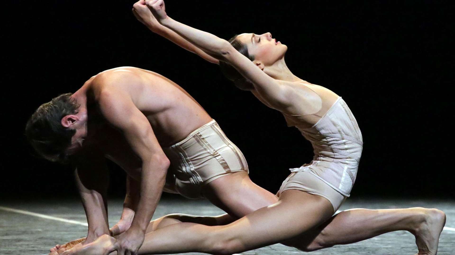 Triptych Lander / Kyli&aacute;n / B&eacute;jart | Courtesy Teatro alla Scala