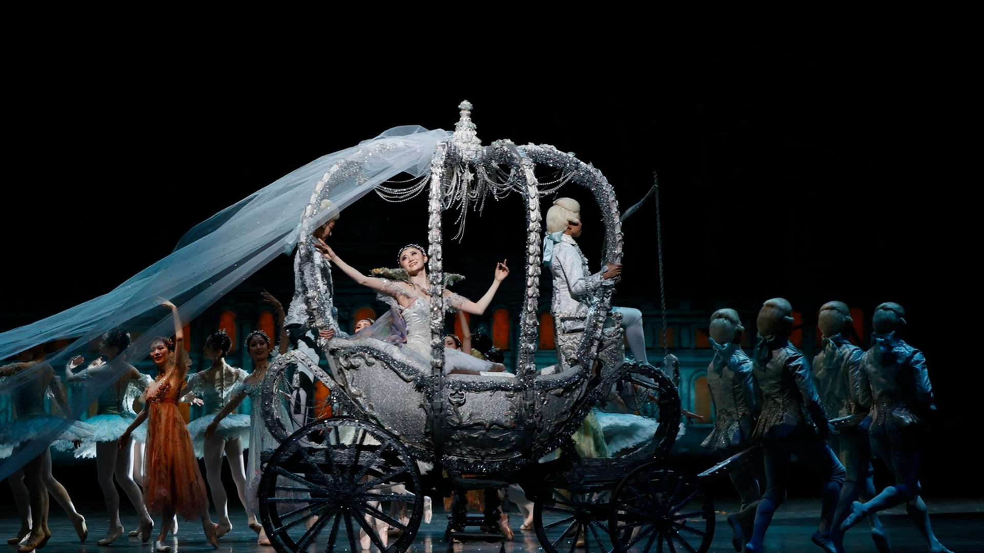Cinderella | Courtesy &copy; New National Theatre, Tokyo