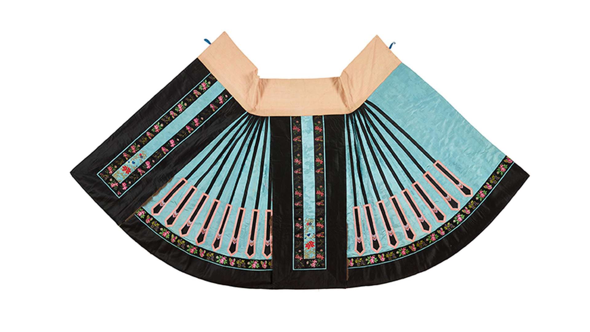 Splendour of Skirts: The Enduring Appeal and Contemporary Resonance of the Mamianqun | Courtesy Tsinghua University Art Museum
