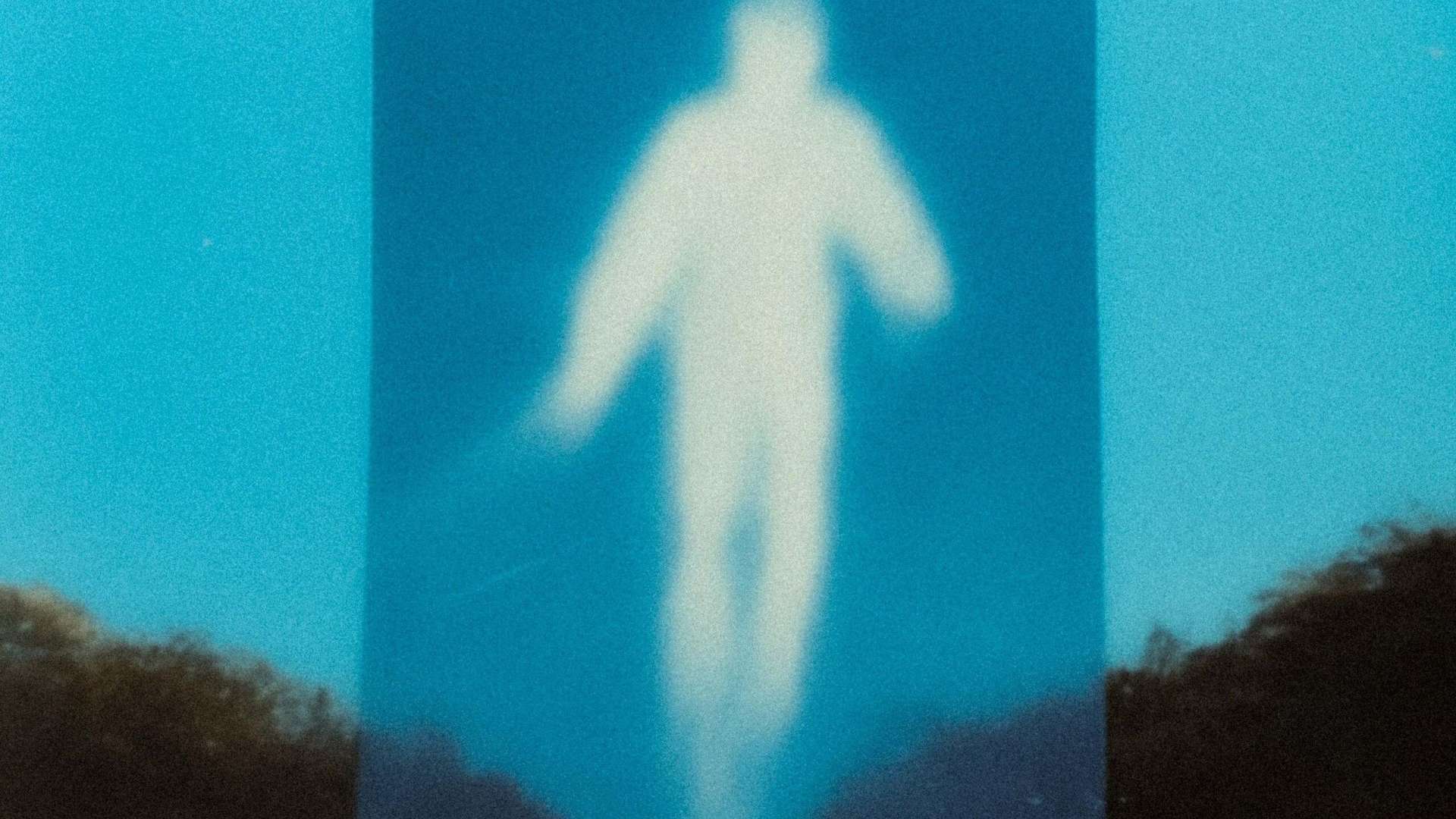 Chen Chuanduan, When the Comet Pierced Me, From the Everett's Notes series, 2024 | Courtesy &copy; Chen Chuanduan