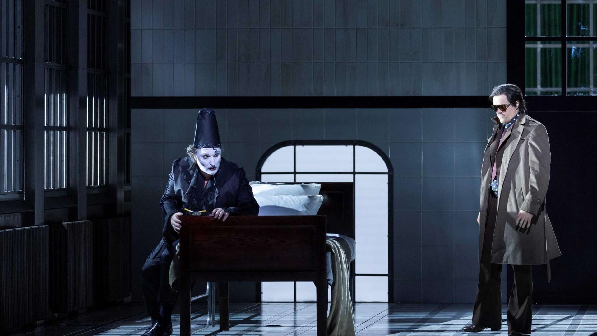 A scene from Hamlet directed by Krzysztof Warlikowski | Courtesy &copy; Opera National de Paris | Photo: Elisa Haberer / OnP