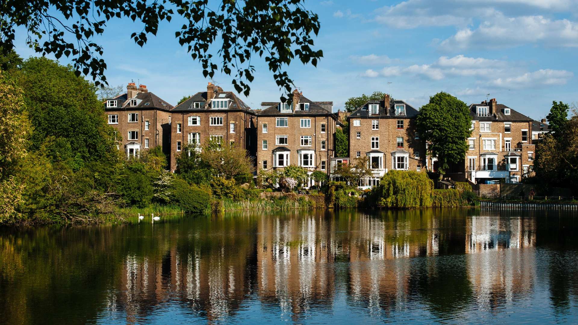 Hampstead Heath a Luxurious Refuge Near London for Poets, Artists and