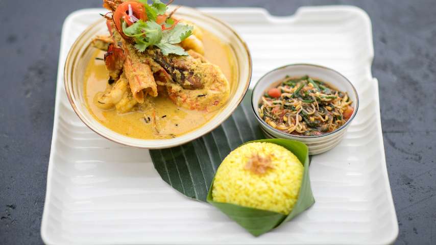 the-bvlgari-resort-bali-courses-from-the-balinese-dining-experience