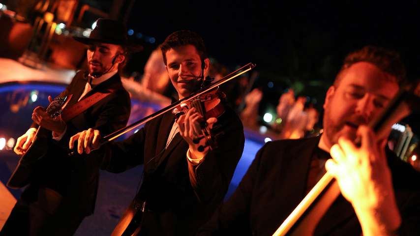 YC Restaurant - Band 2